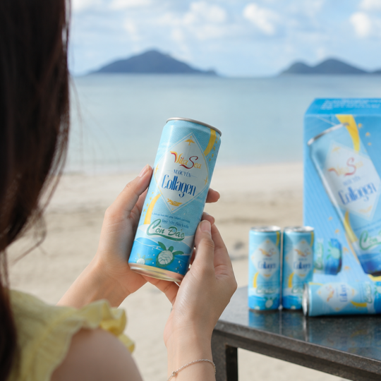 Kiểm tra hàm lượng đường trên nhãn nước yến trước khi lựa chọn